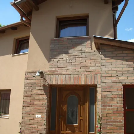 Marcsi Apartment